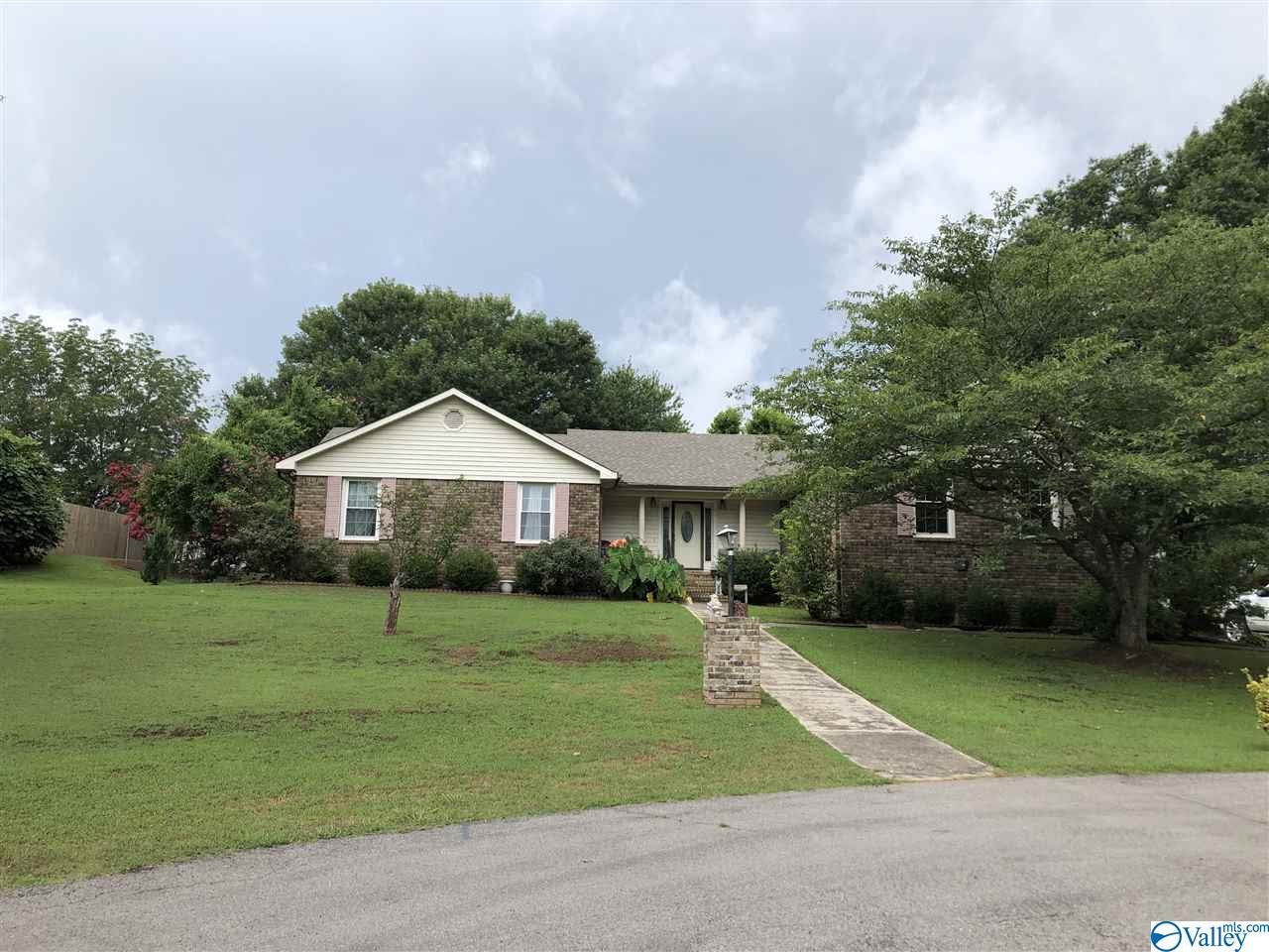 103 Bentley Circle - Photo 1