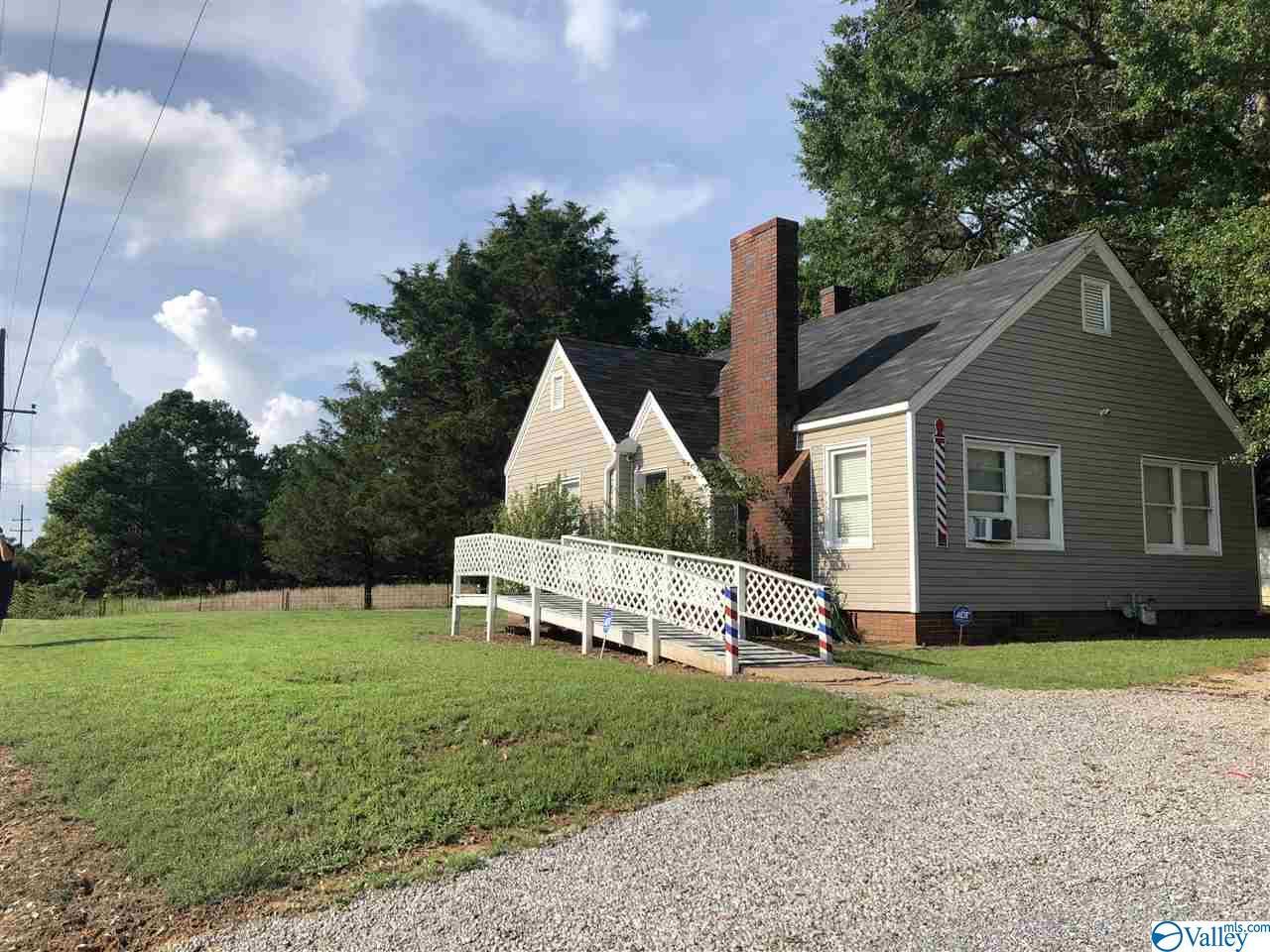 2642 Hwy 31 - Photo 1