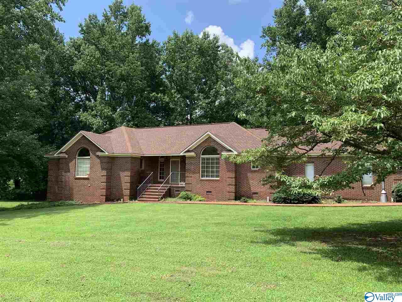 118 Winslow Drive - Photo 1