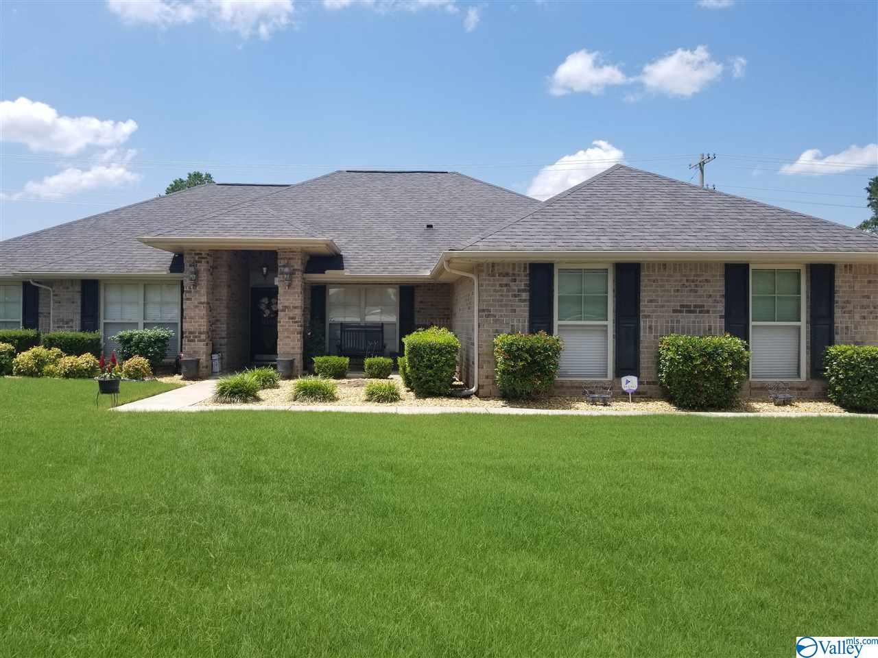 100 Roxberry Drive - Photo 1