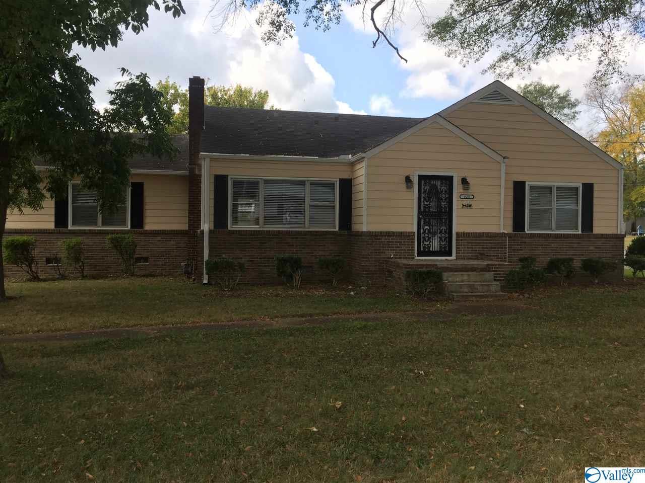 923 Baltimore Avenue - Photo 1