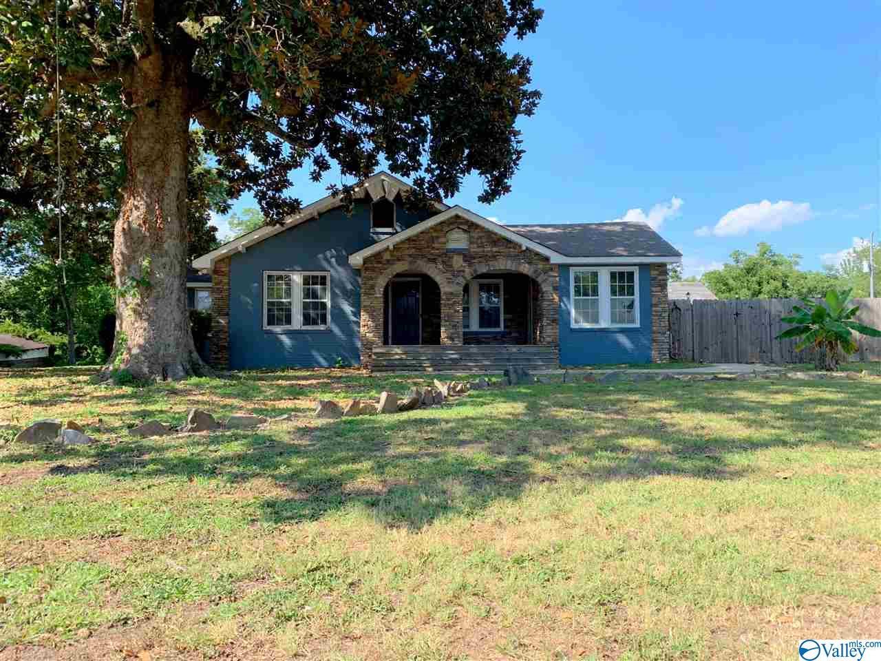 501 Main Street East - Photo 1