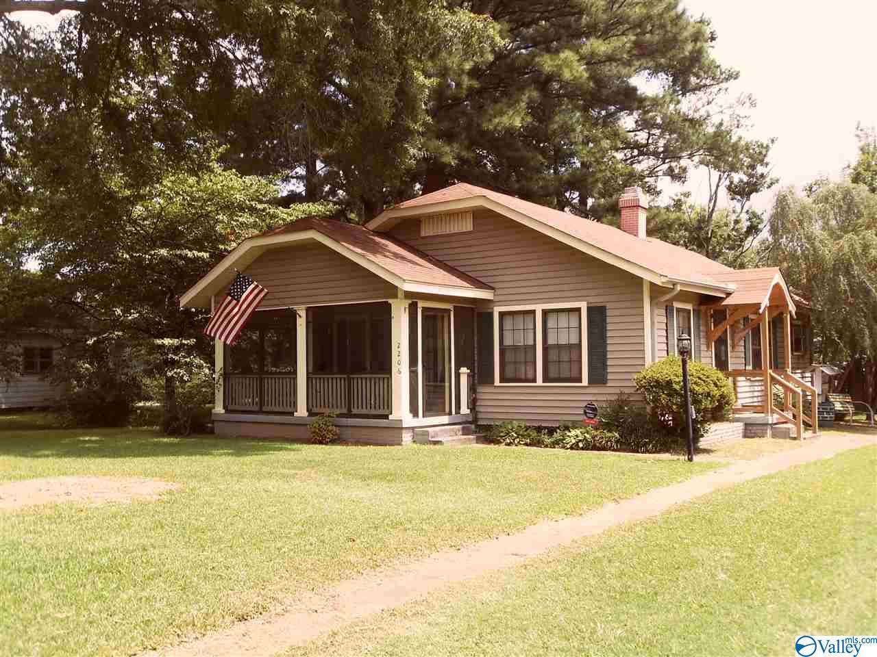 2206 State Avenue - Photo 1