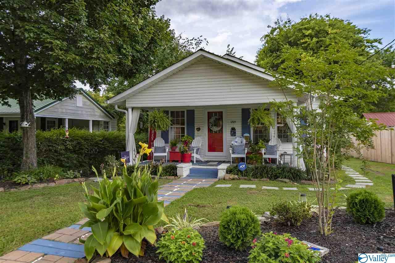 1205 Forest Avenue - Photo 1