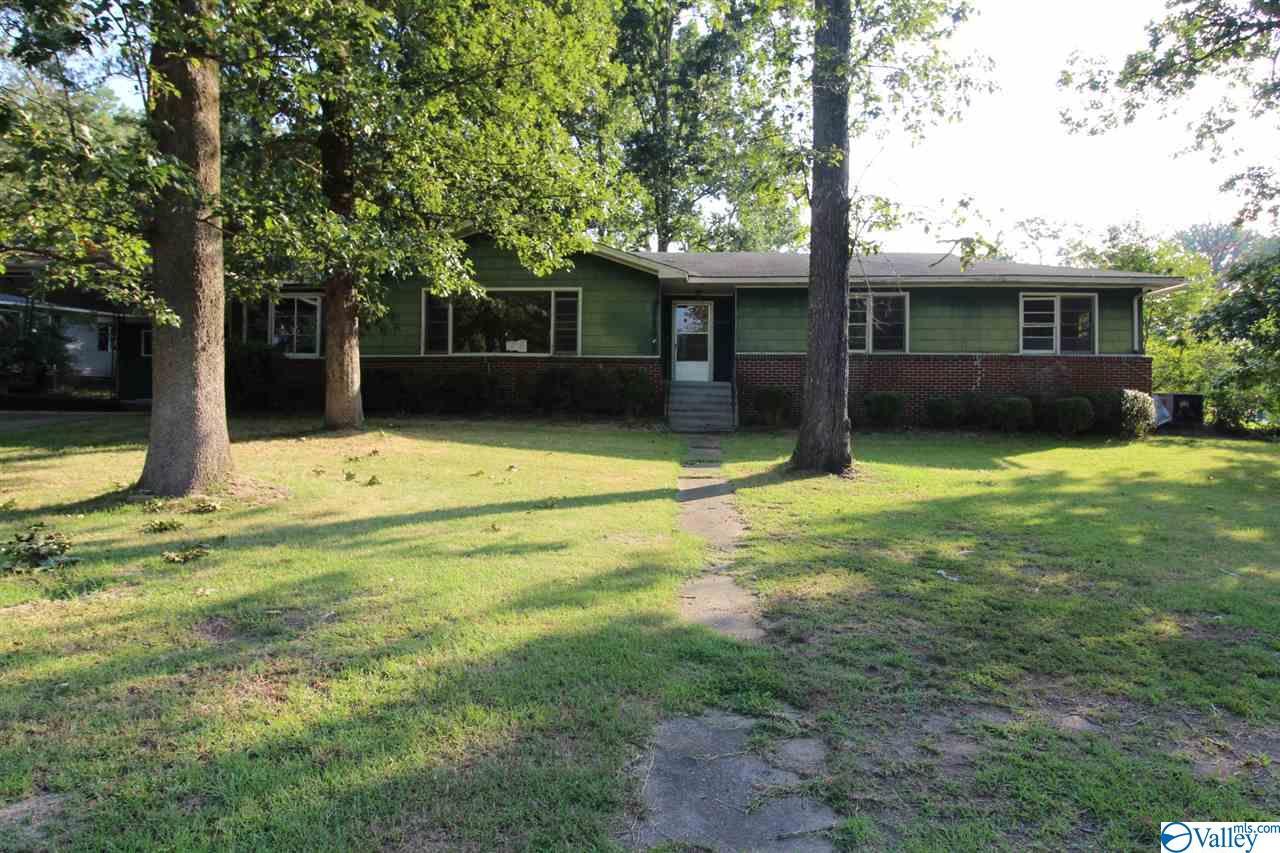 321 Howell Circle - Photo 1