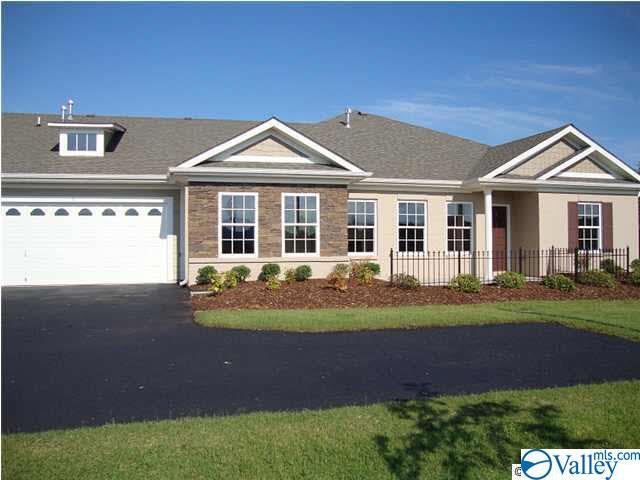 4 Moore Farm Circle - Photo 1