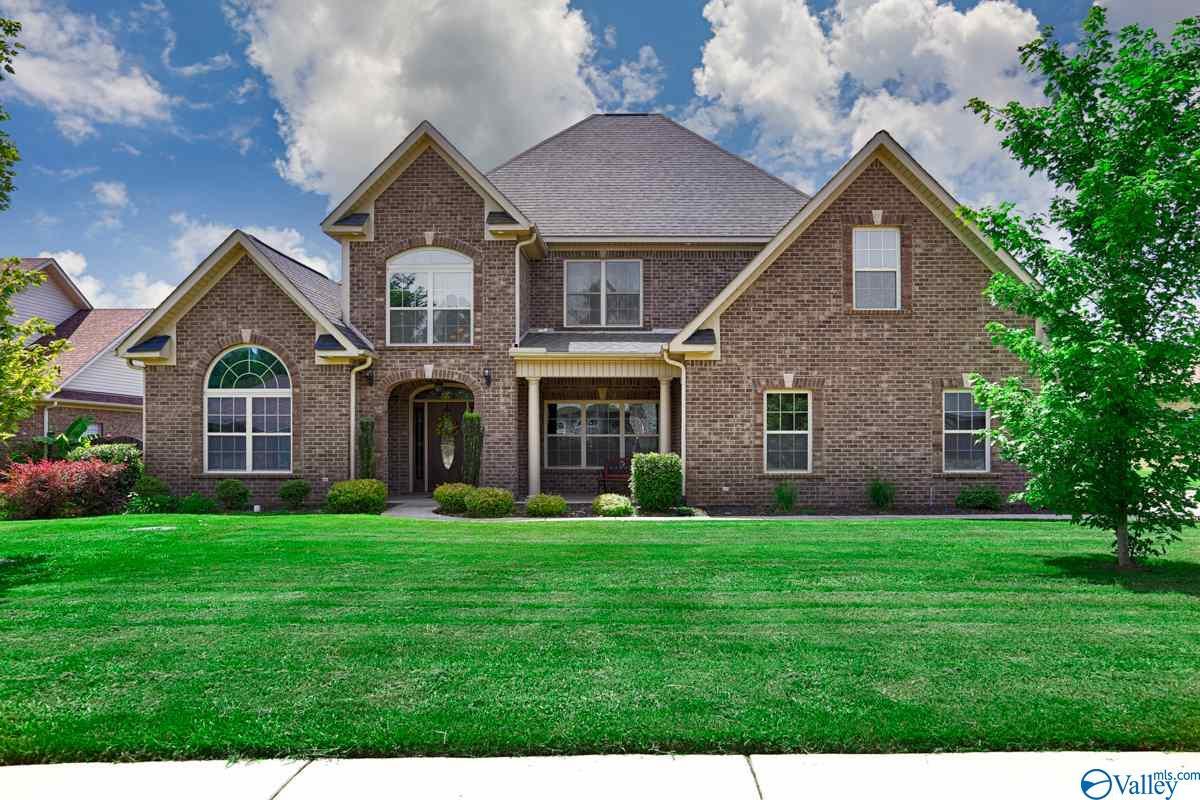 131 Twin Springs Drive - Photo 1