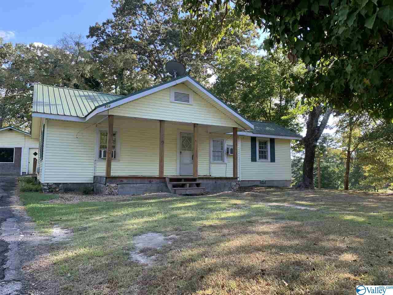 802 Rabbittown Road - Photo 1