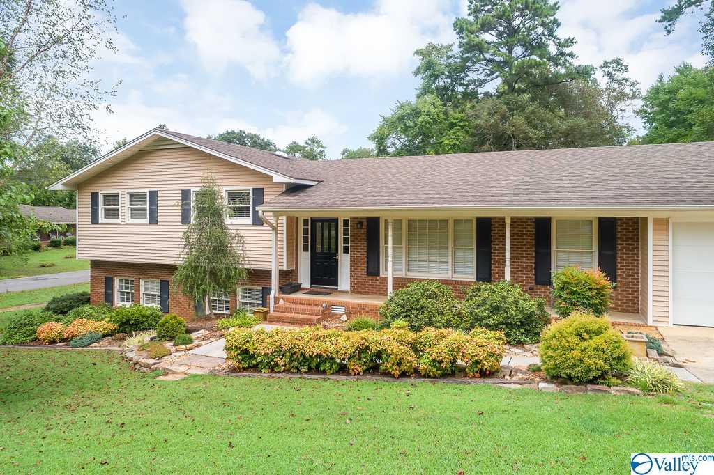 101 Colonial Drive - Photo 1