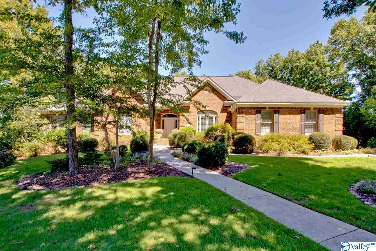 704 Heath Drive - Photo 1
