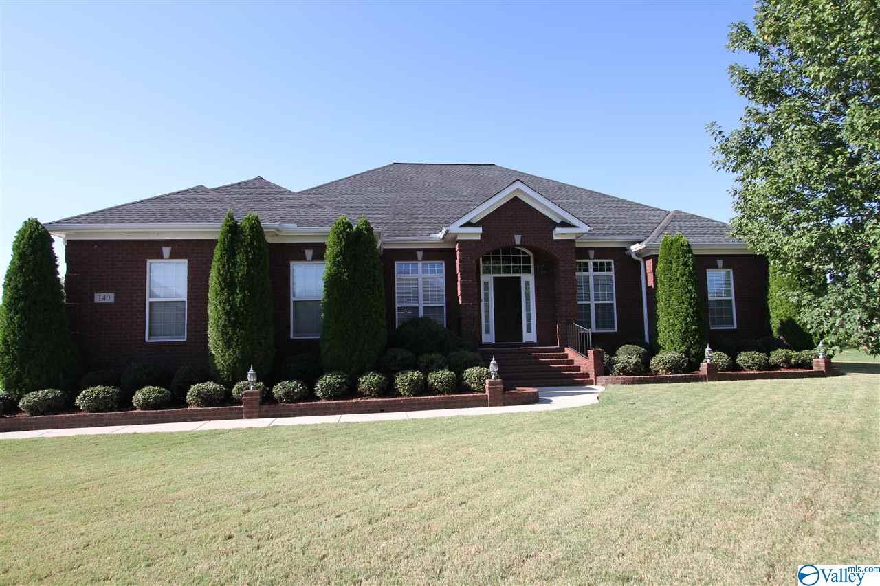 140 Sam Houston Circle - Photo 1