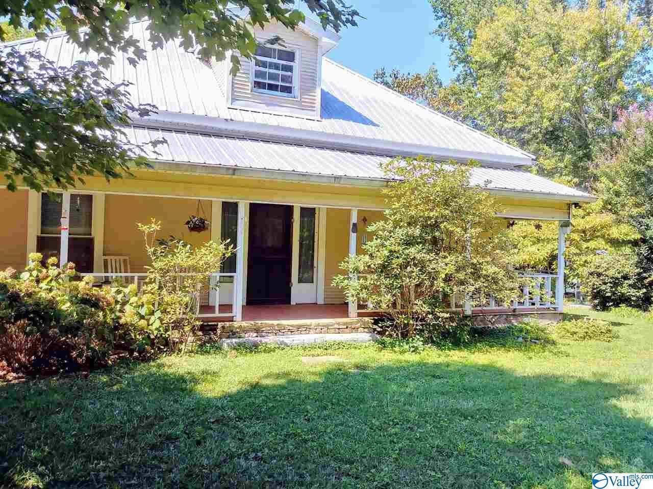 1110 Armstrong Road - Photo 1