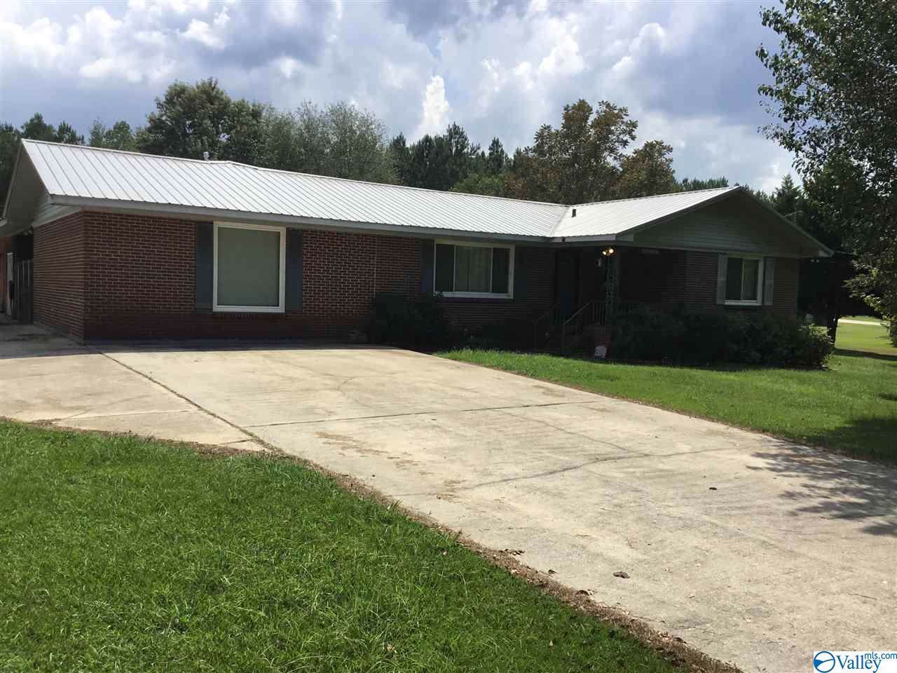 1318 Pine Circle - Photo 1