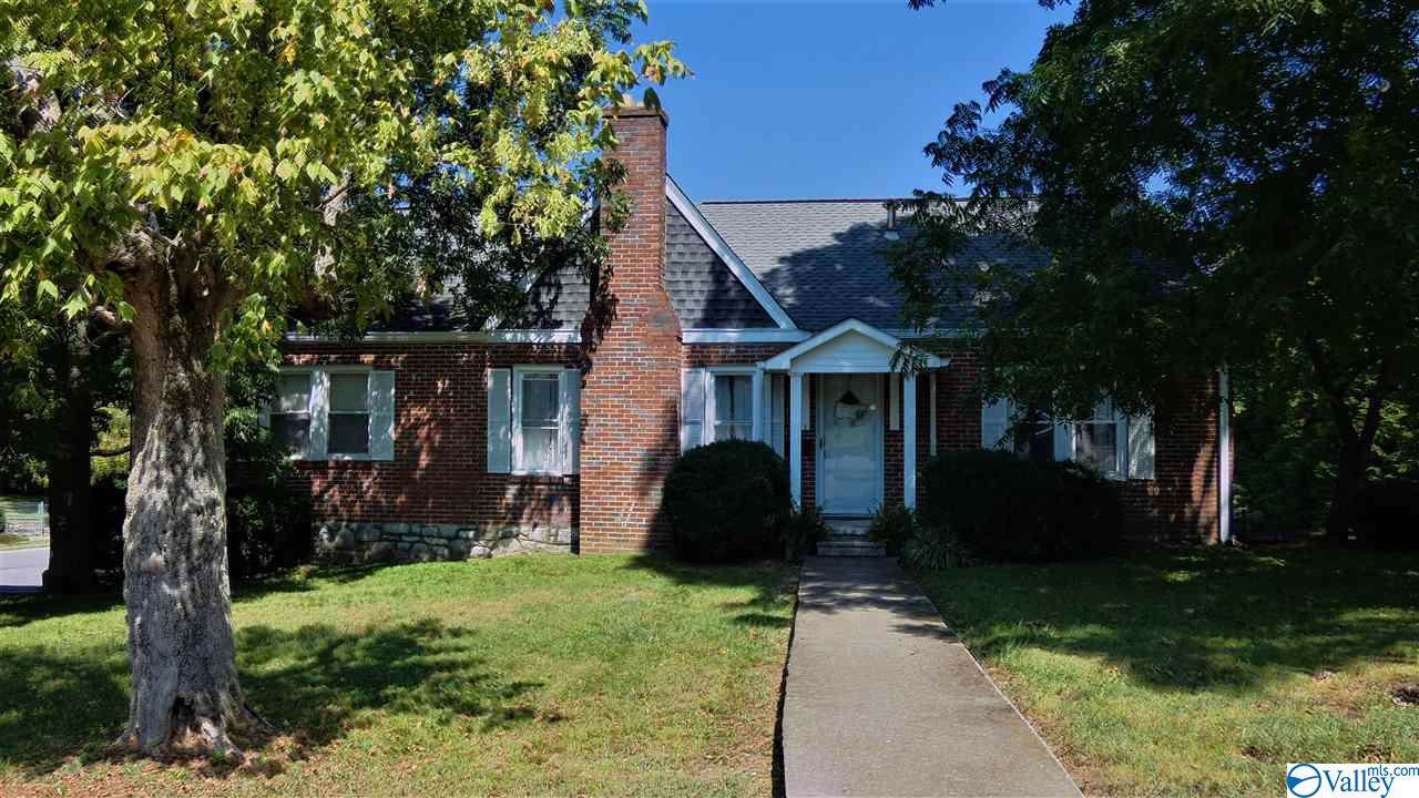 715 Swanson Blvd - Photo 1