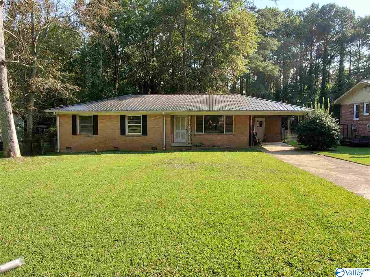 1608 Arrowhead Drive - Photo 1