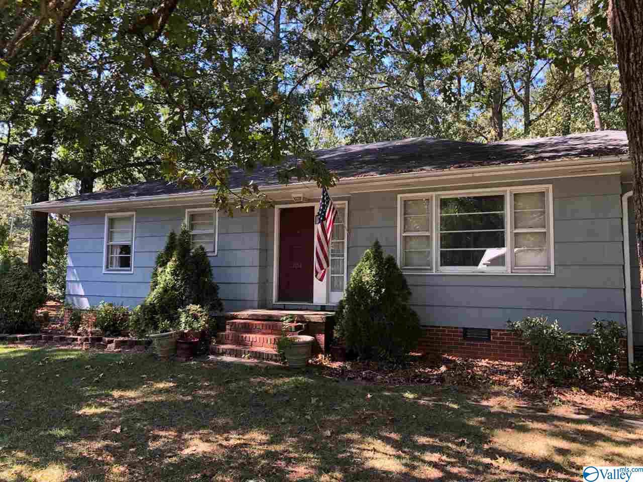 304 6TH STREET - Photo 1