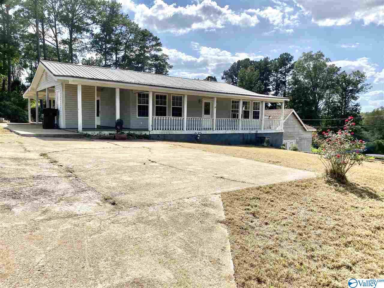 139 Sunset Circle - Photo 1