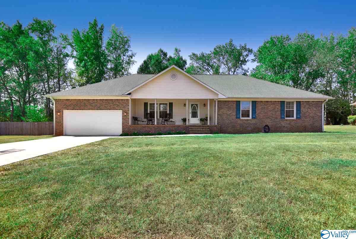 120 Hazel Trace - Photo 1