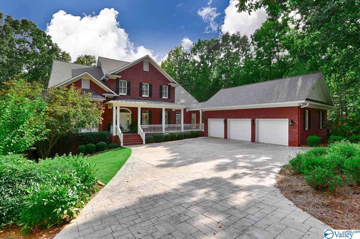 401 Timberlake Drive - Photo 1