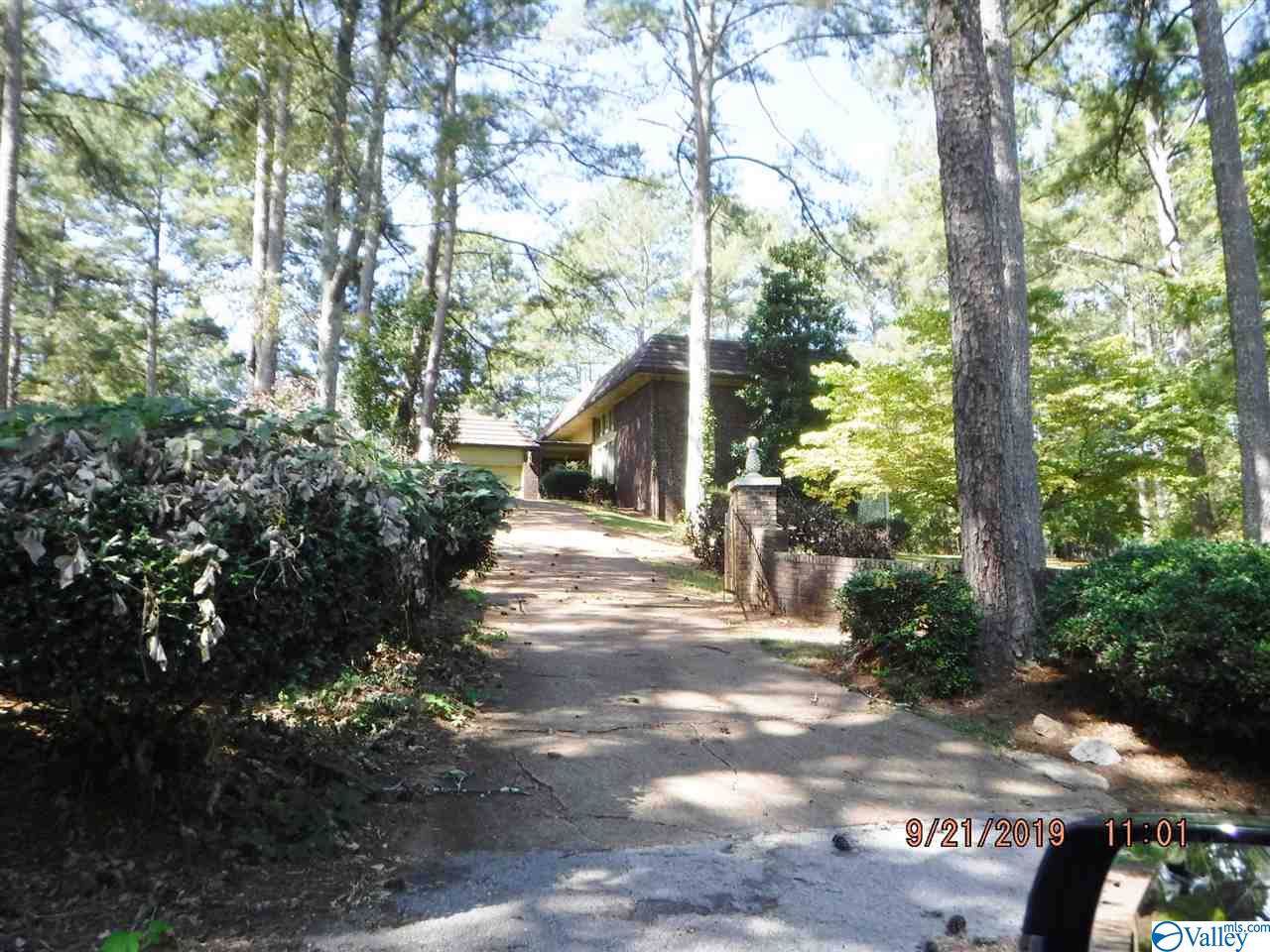 410 Crawford Avenue - Photo 1
