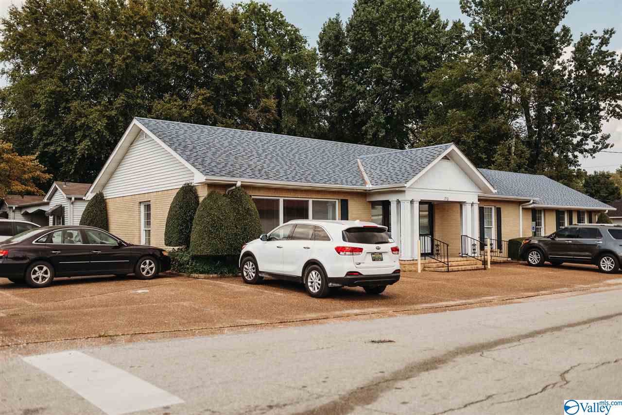 200 Sanders Street - Photo 1