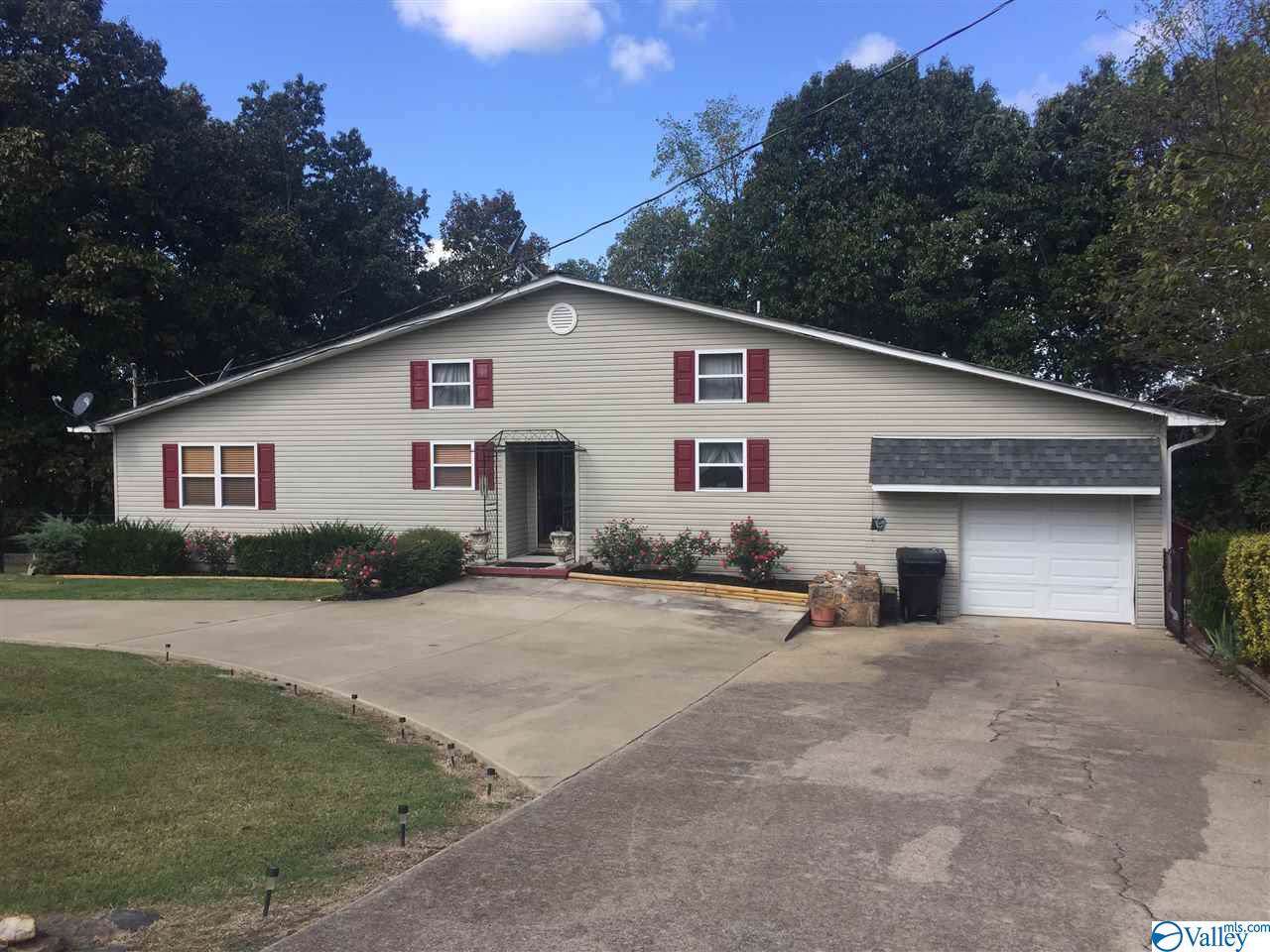 712 Scenic Road - Photo 1