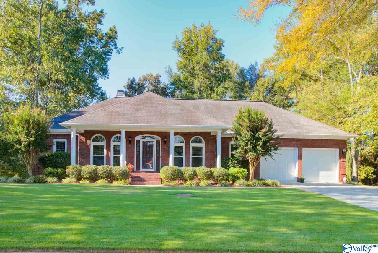 218 Rosecliff Drive - Photo 1