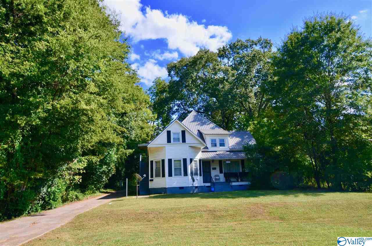 207 7TH STREET - Photo 1
