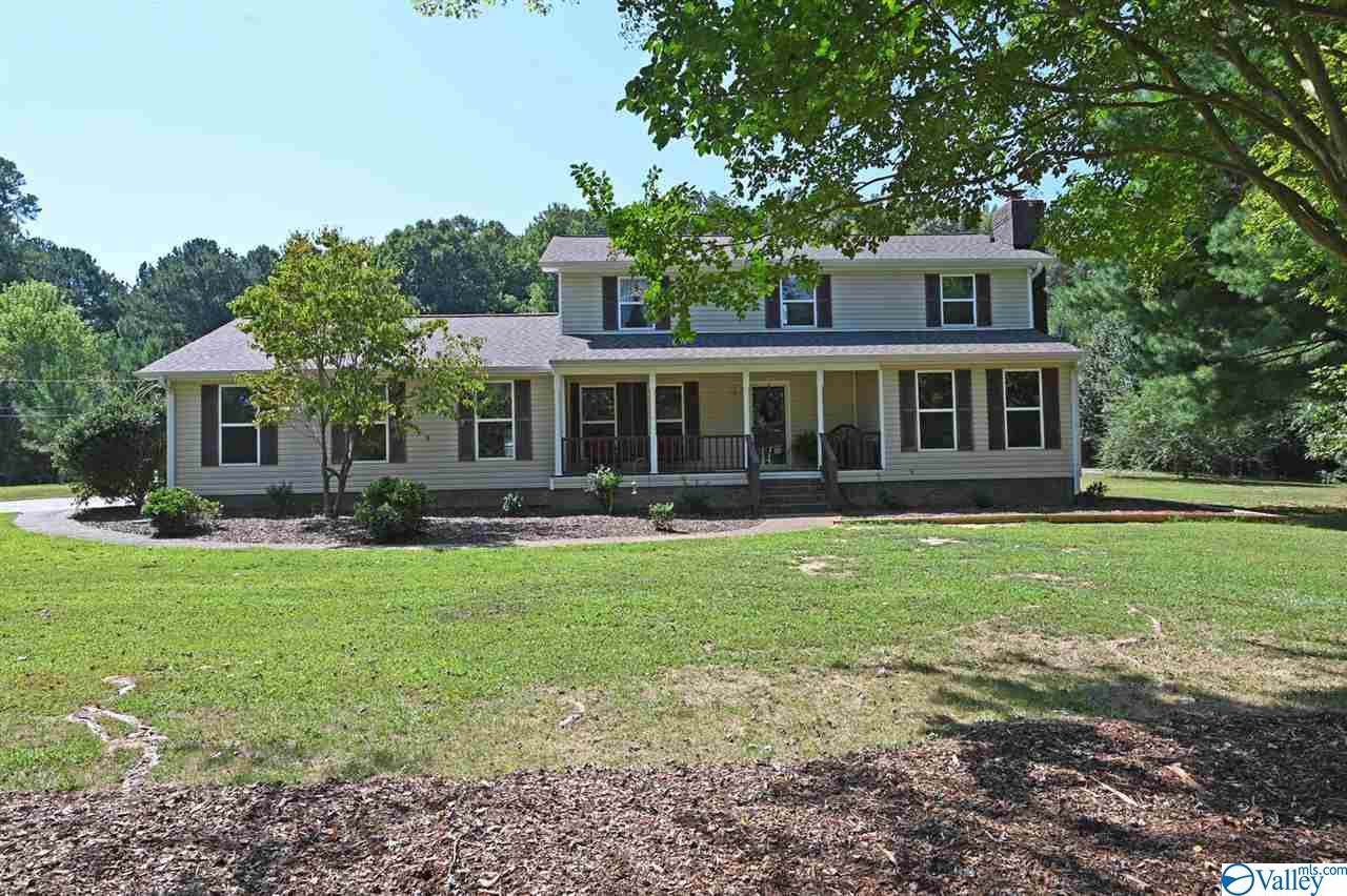 2667 Pineview Drive - Photo 1