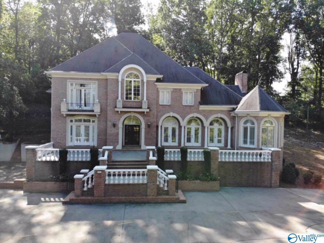 204 Camille Circle - Photo 1