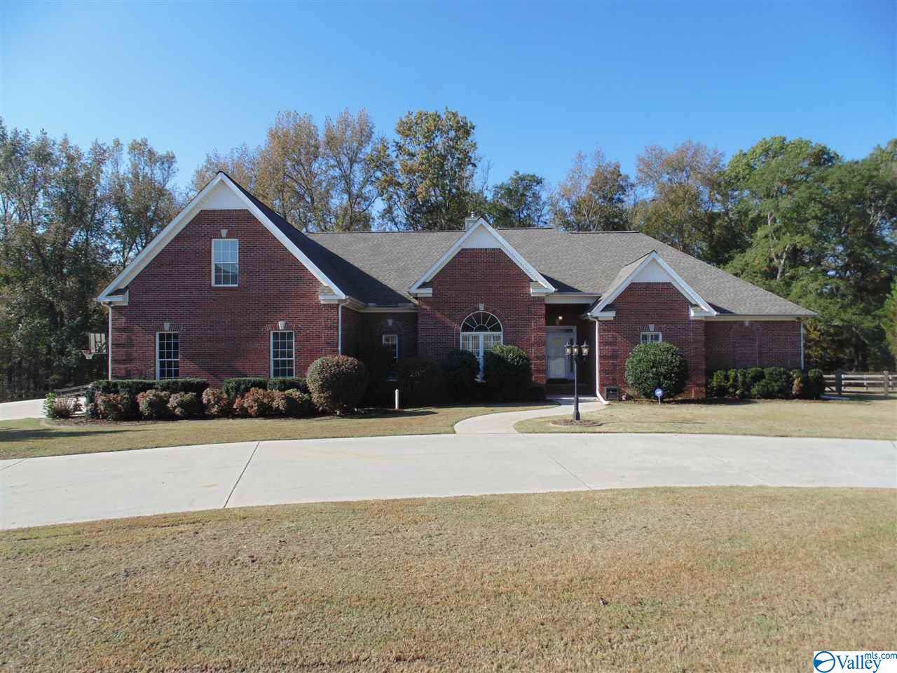 157 Winding Trail - Photo 1