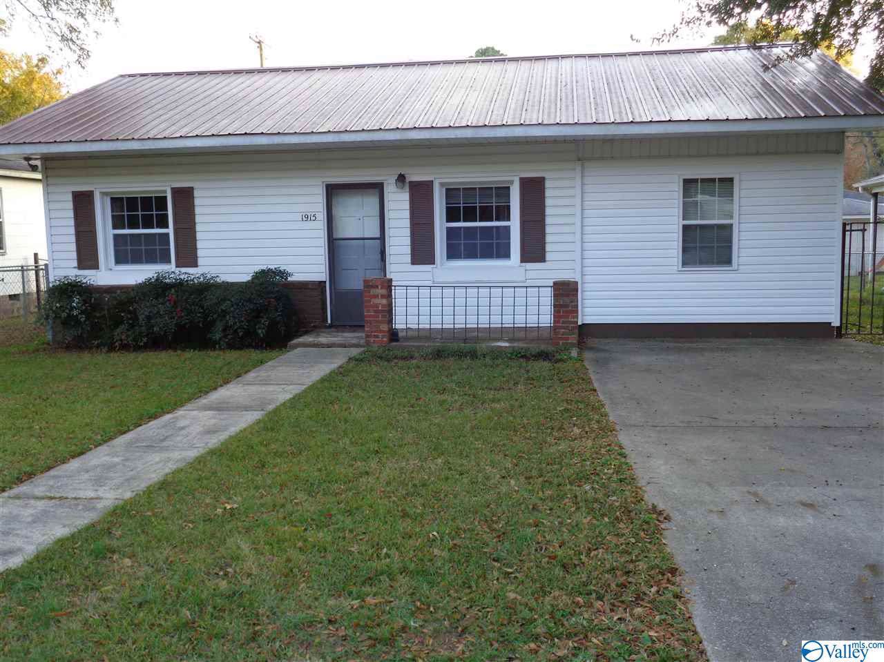 1915 8TH STREET - Photo 1