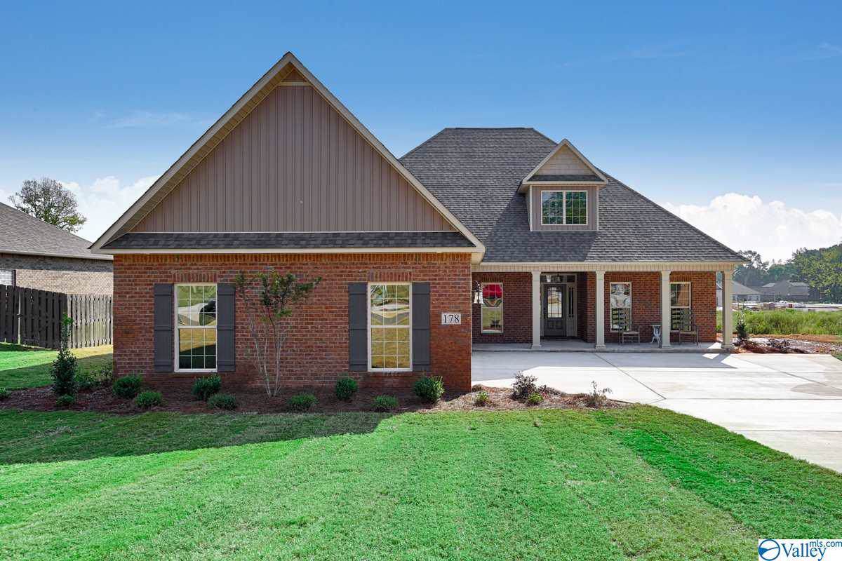 109 Waterside Drive - Photo 1