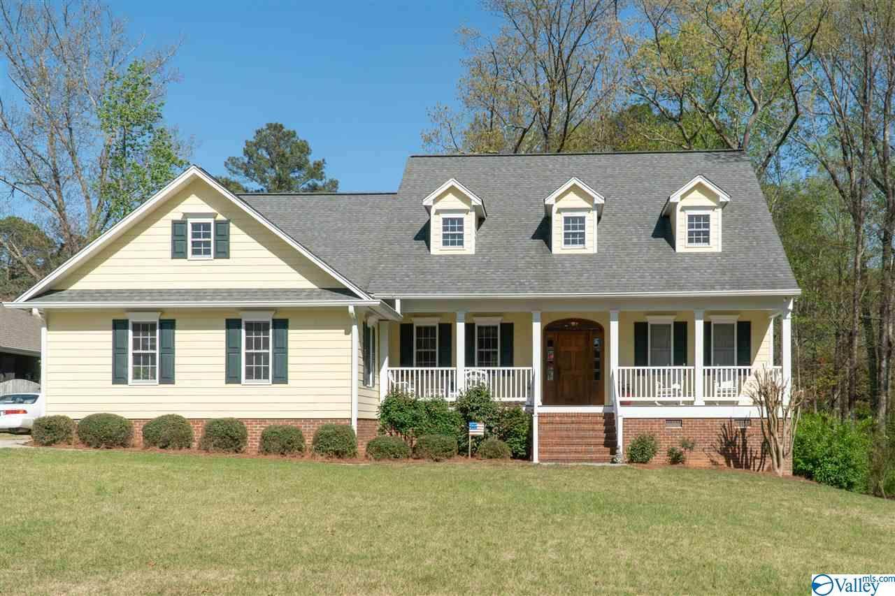 703 Kennedy Circle - Photo 1