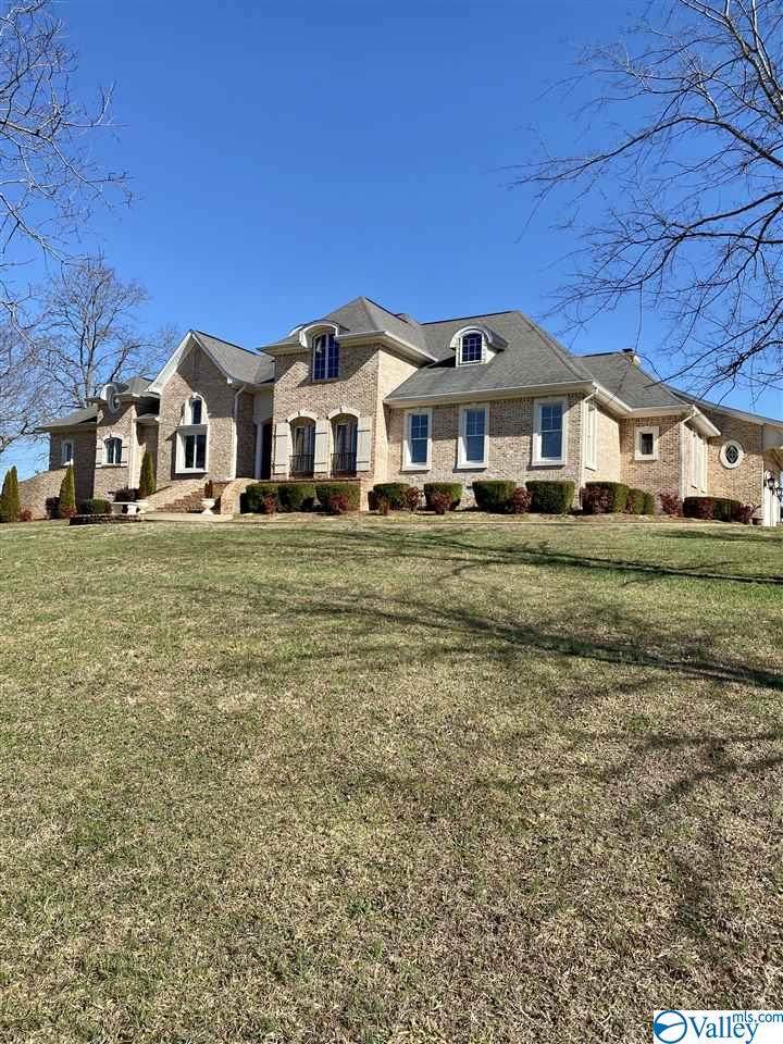 6805 Greenhill Blvd - Photo 1