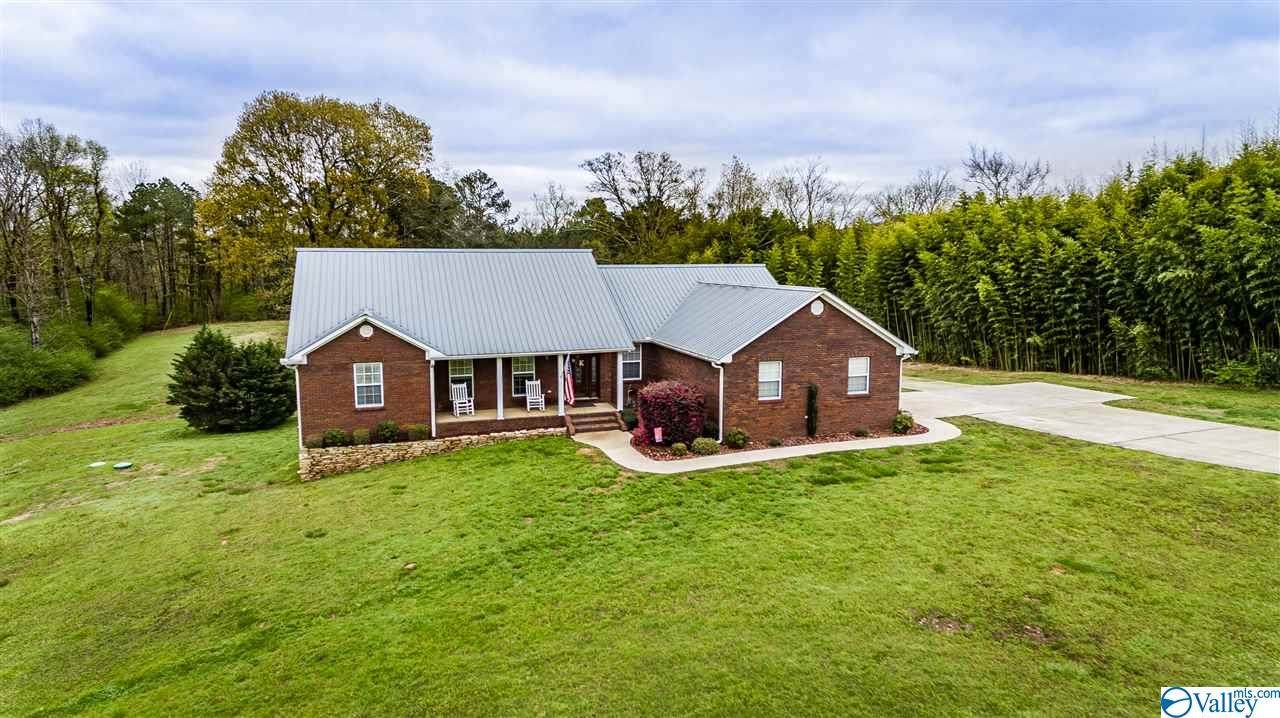 2813 Lawrence Cove Road - Photo 1