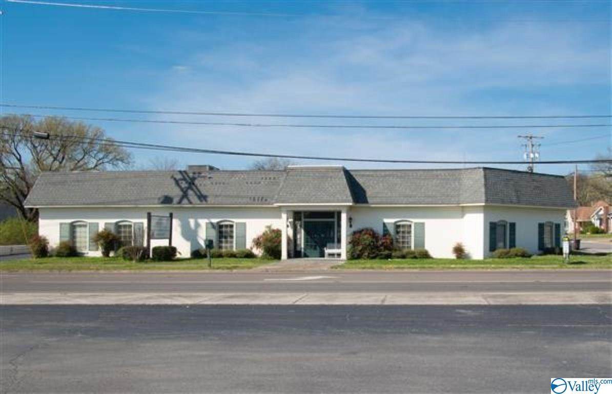 201 College Street - Photo 1