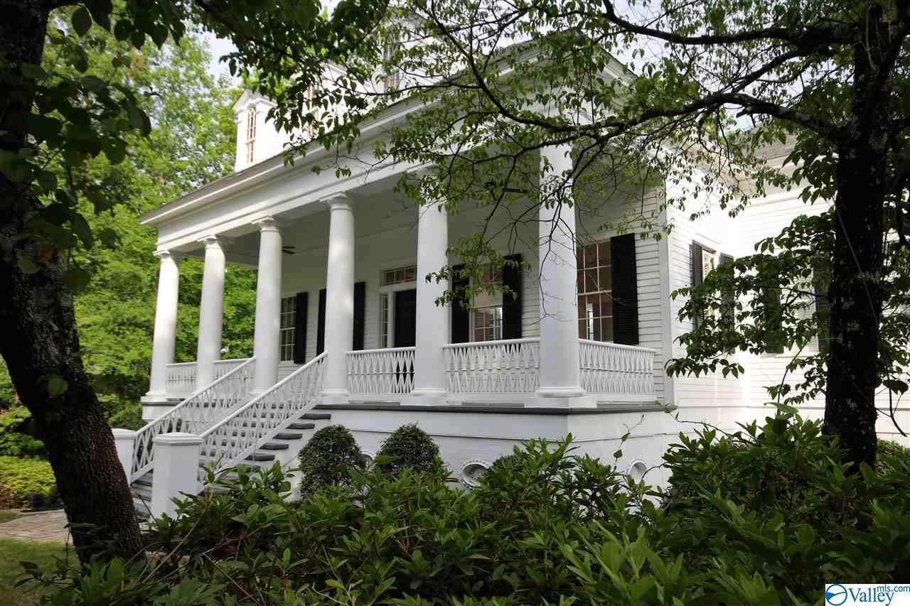 195 Oak Circle - Photo 1