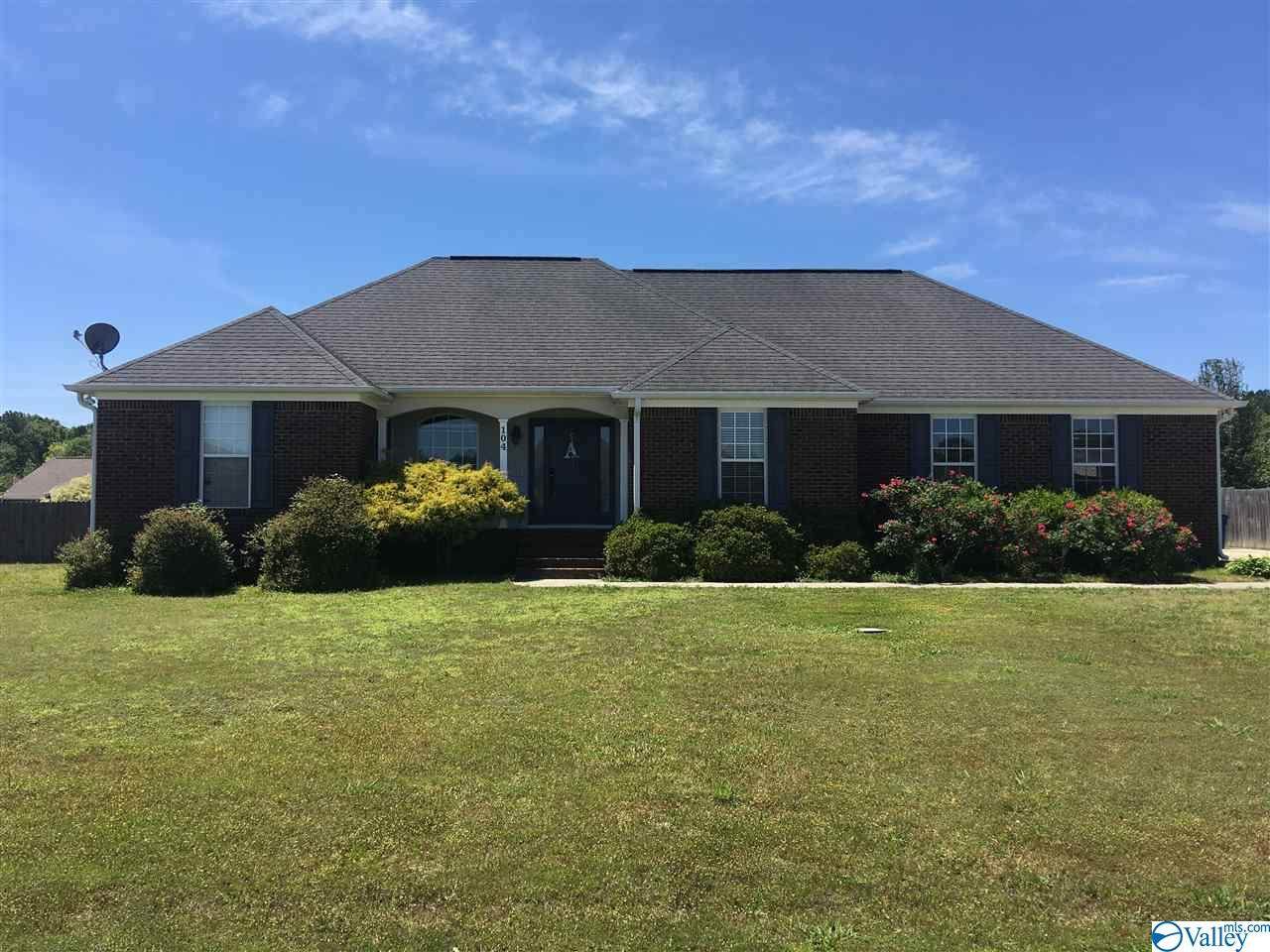 104 St Thomas Drive - Photo 1