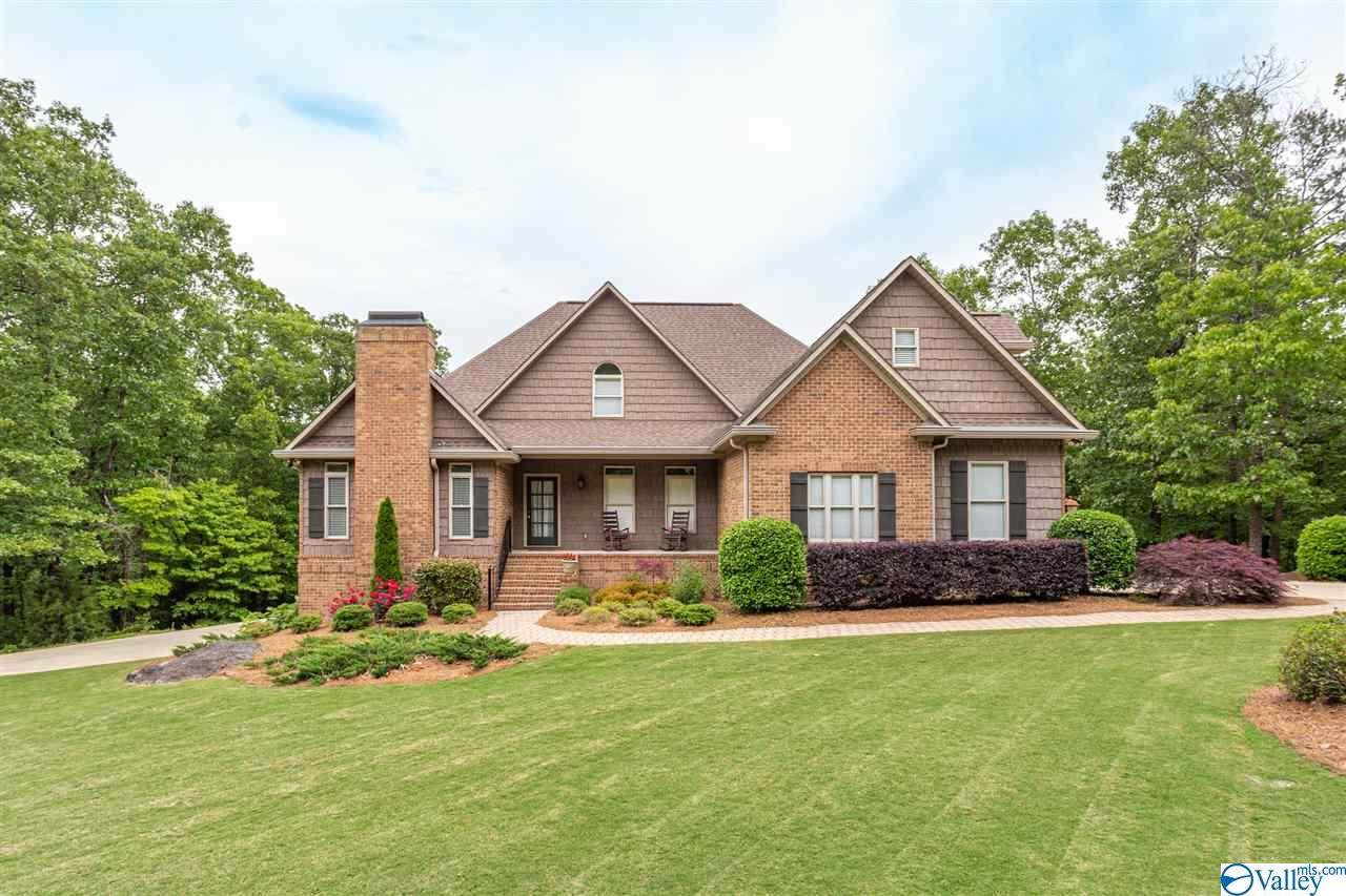 301 Oak Leaf Lane - Photo 1