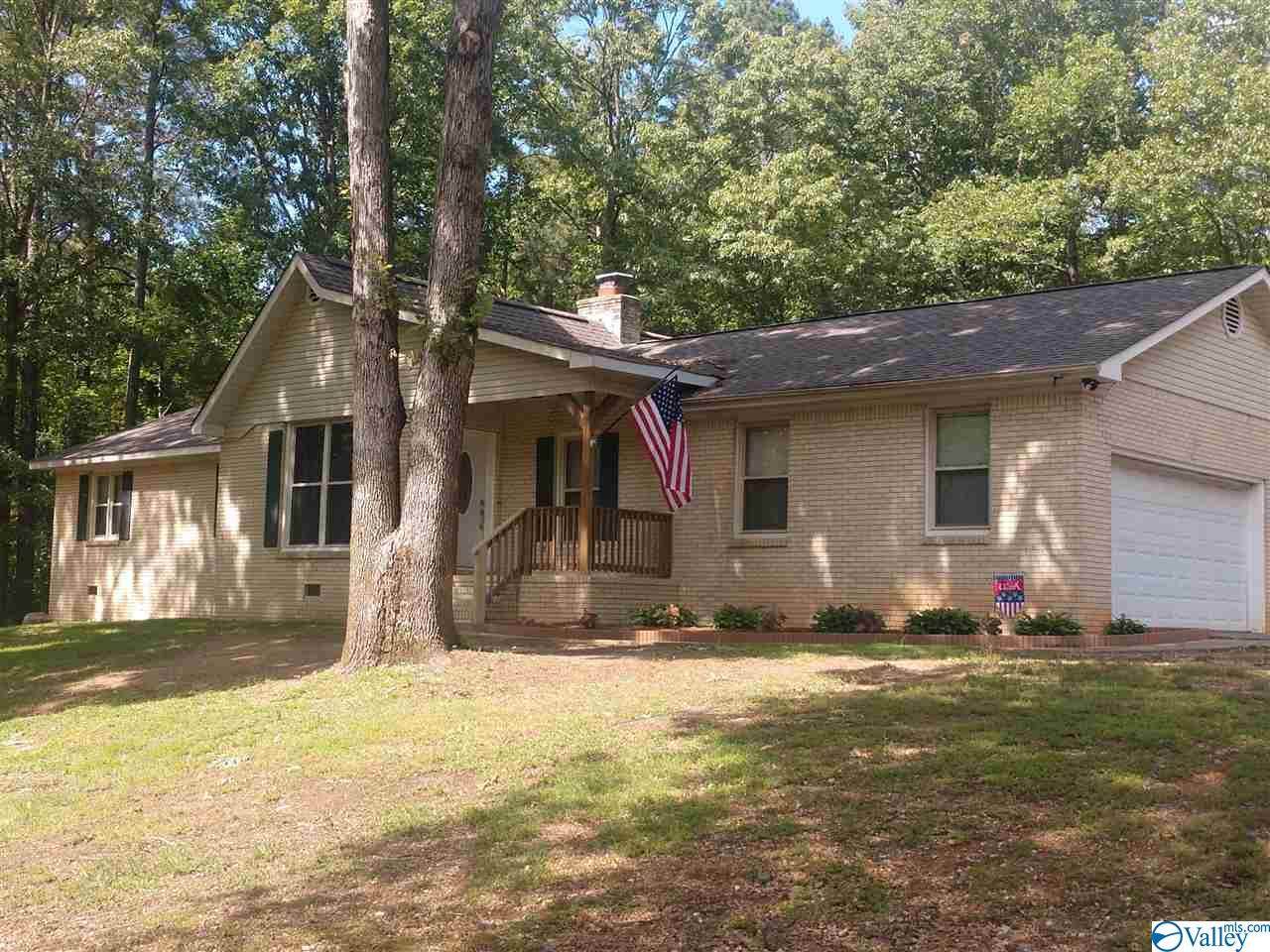 112 Monroe Circle - Photo 1