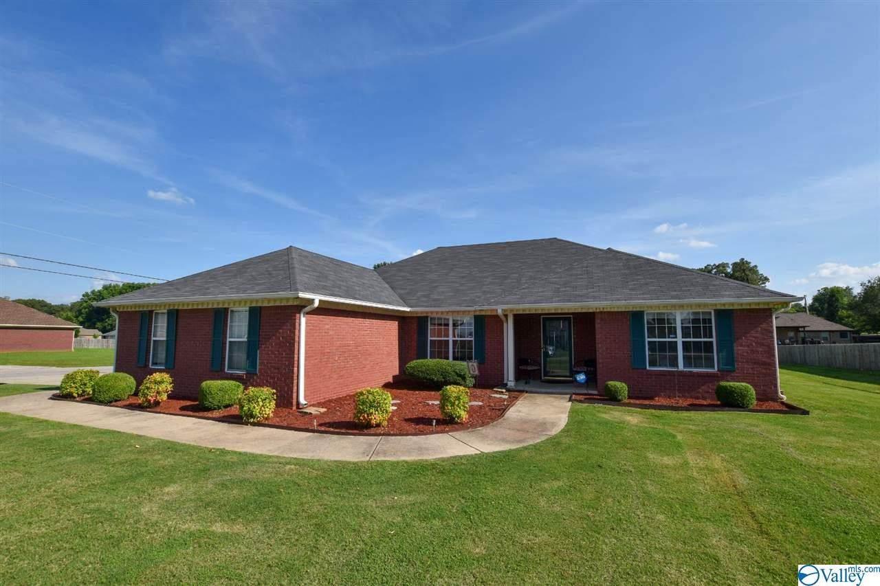 284 Maple Leaf Drive - Photo 1