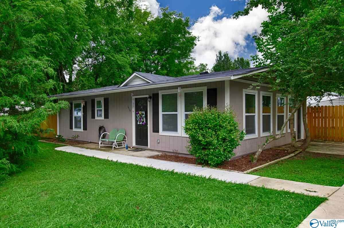 1719 Oakwood Avenue - Photo 1