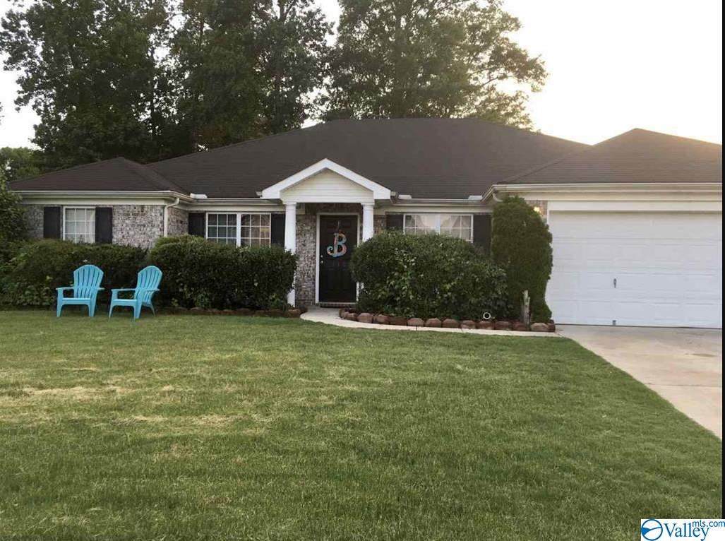 110 Brydon Circle - Photo 1