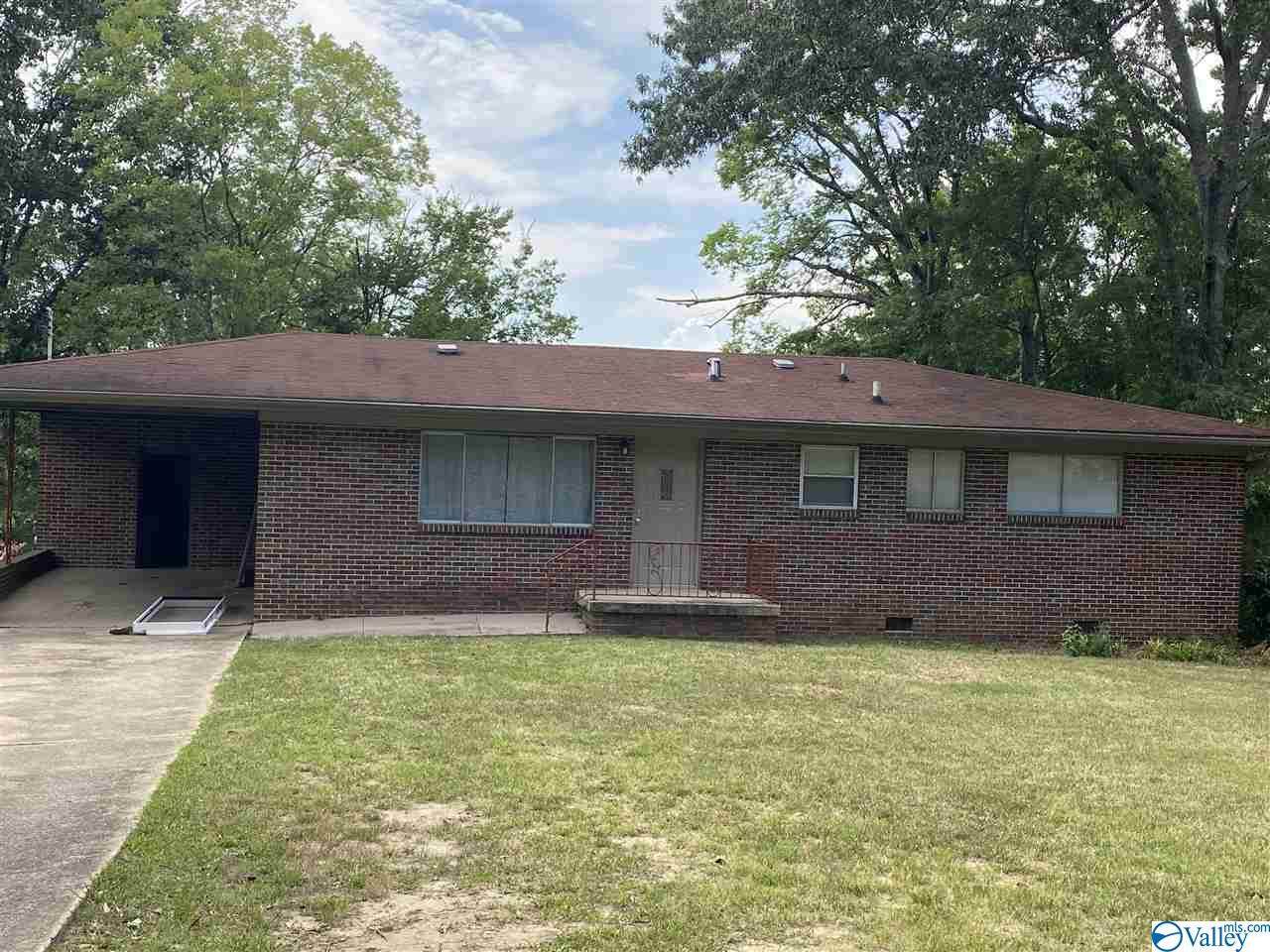 205 Buena Vista Circle - Photo 1
