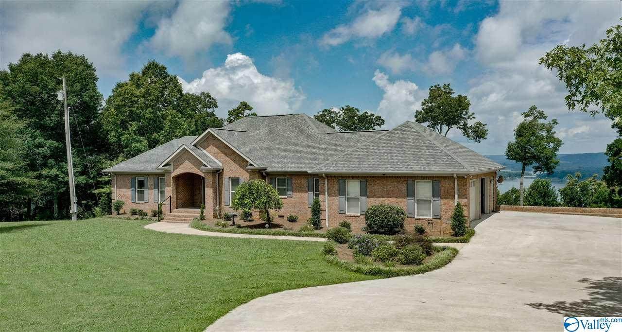 139 Summit Point - Photo 1