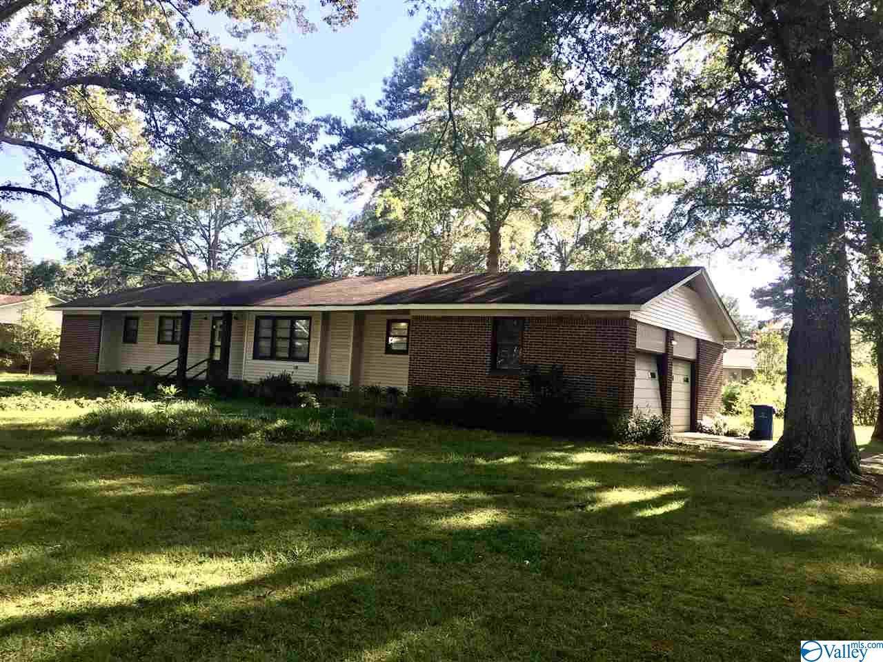 712 Washington Circle - Photo 1