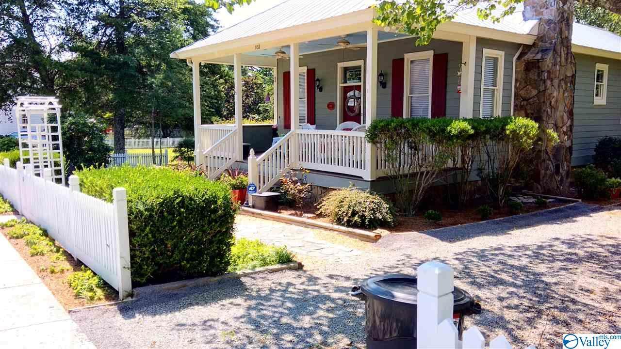 103 Laurel Street - Photo 1