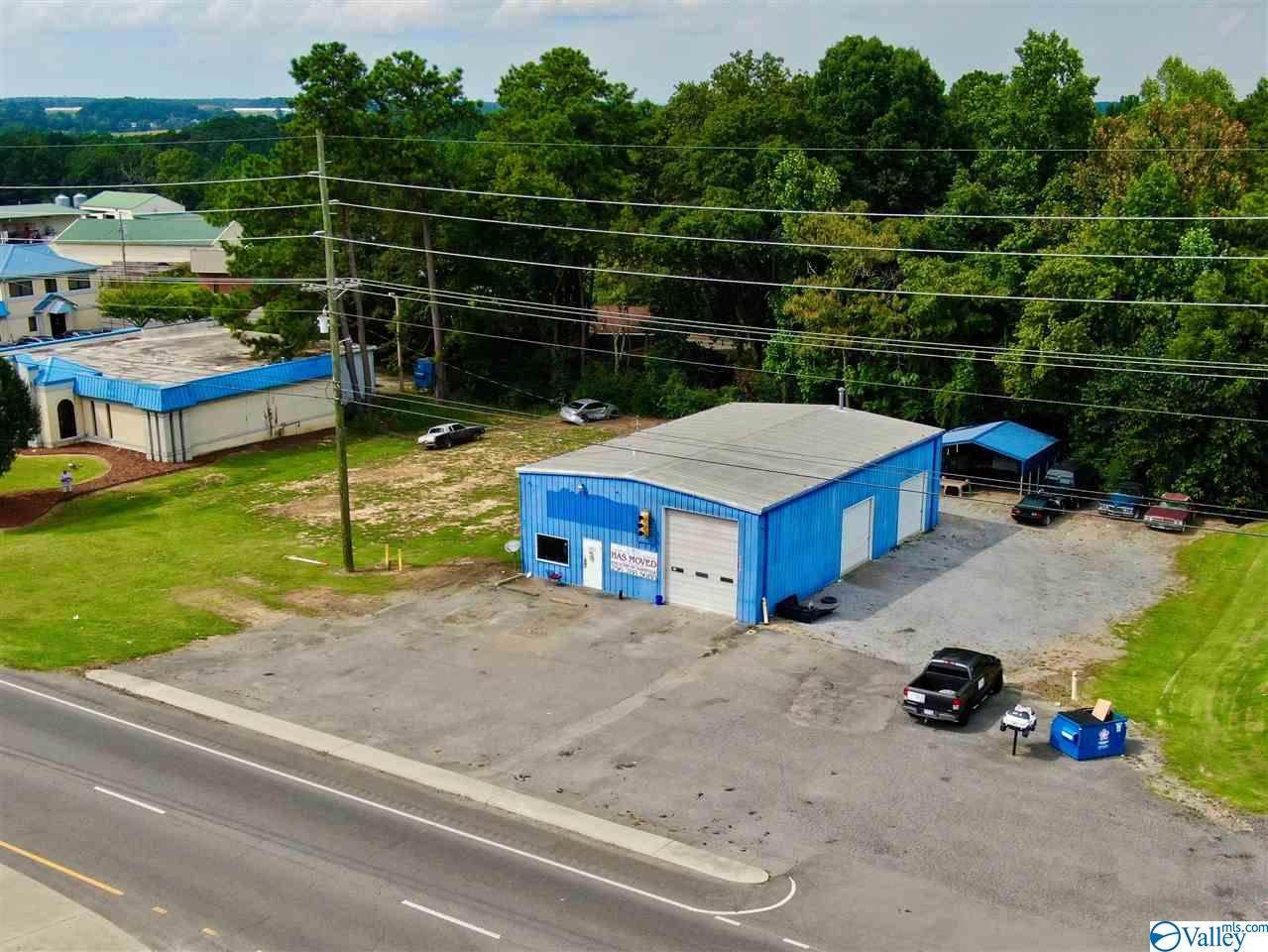 8958 Highway 431 - Photo 1