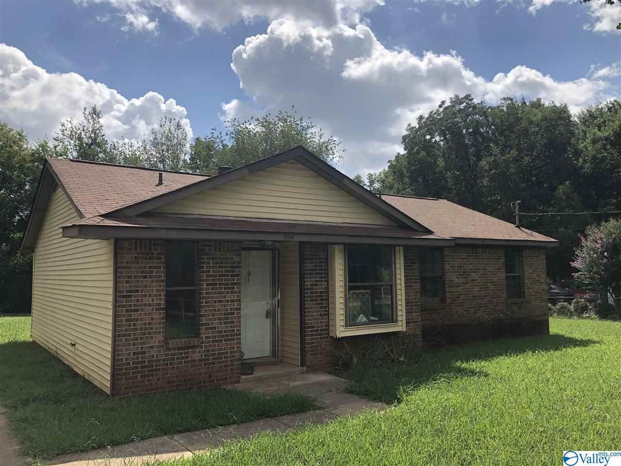 1906 Mangum Drive - Photo 1